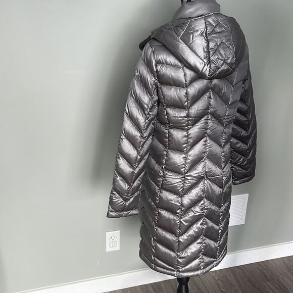 Calvin Klein Small Womens Jacket . Premium Down. NEW - Picture 3 of 4